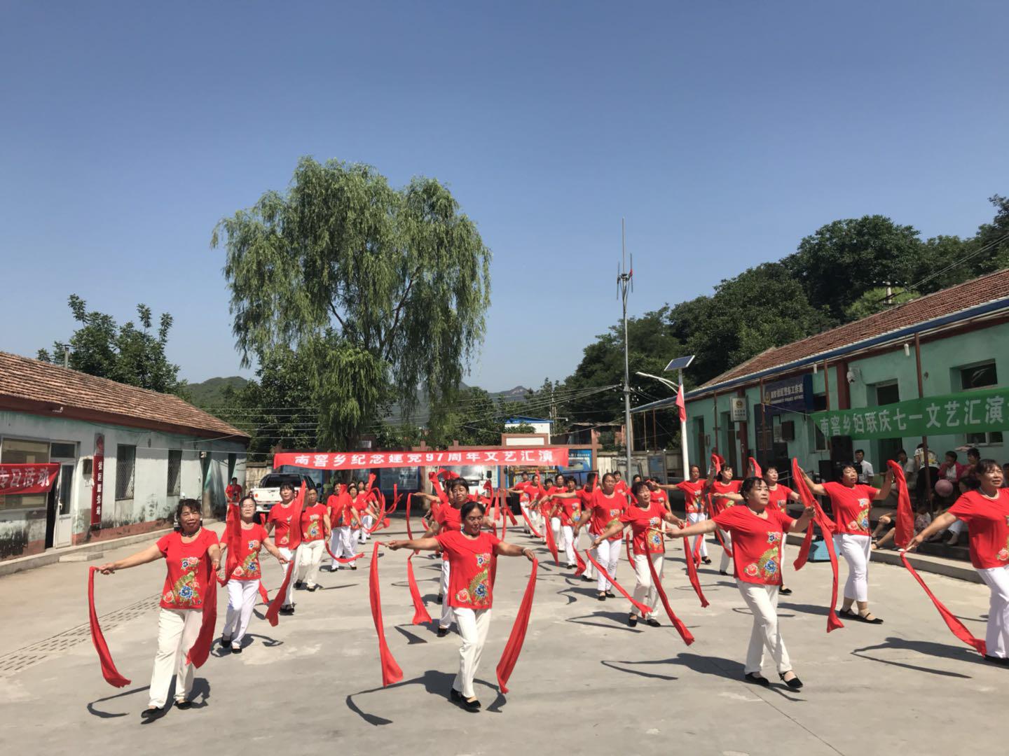             �Ͻ���ٰ�����һ���ջ��� 
    